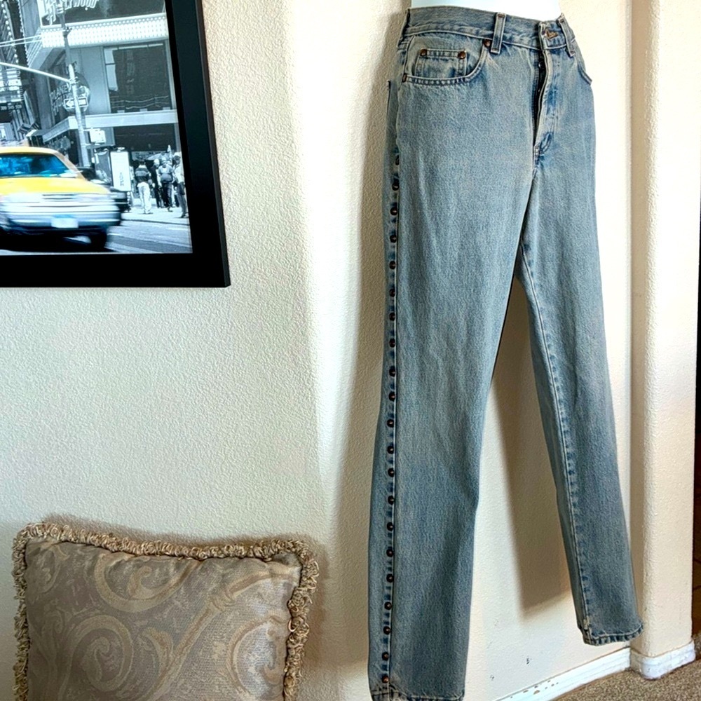 LONDONJEAN Studded & Stone washed blue jeans, hi rise, 5 pockets. 6 EUC VTG - Picture 5 of 17